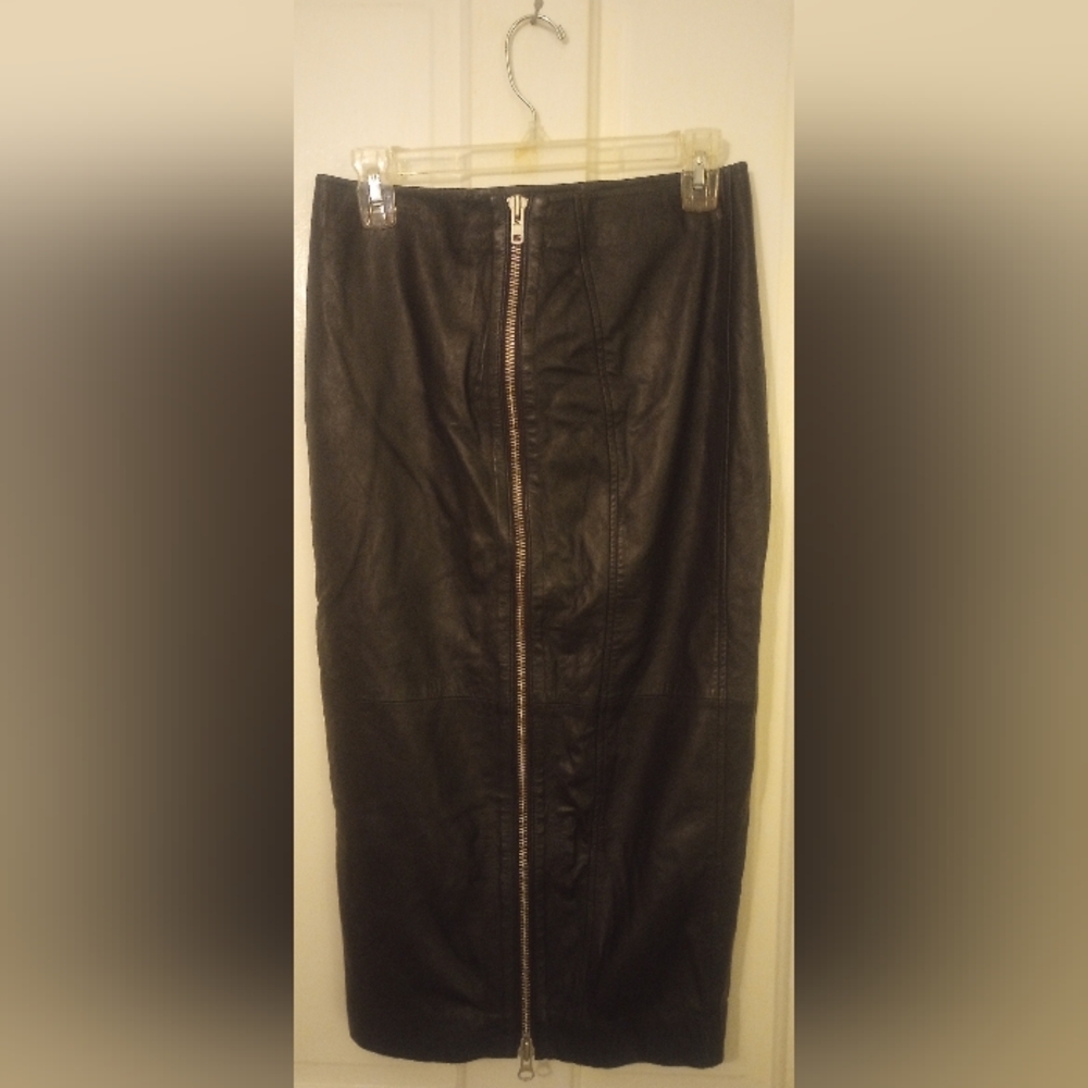 Muubaa Dark Leather Pencil Skirt with Zipper